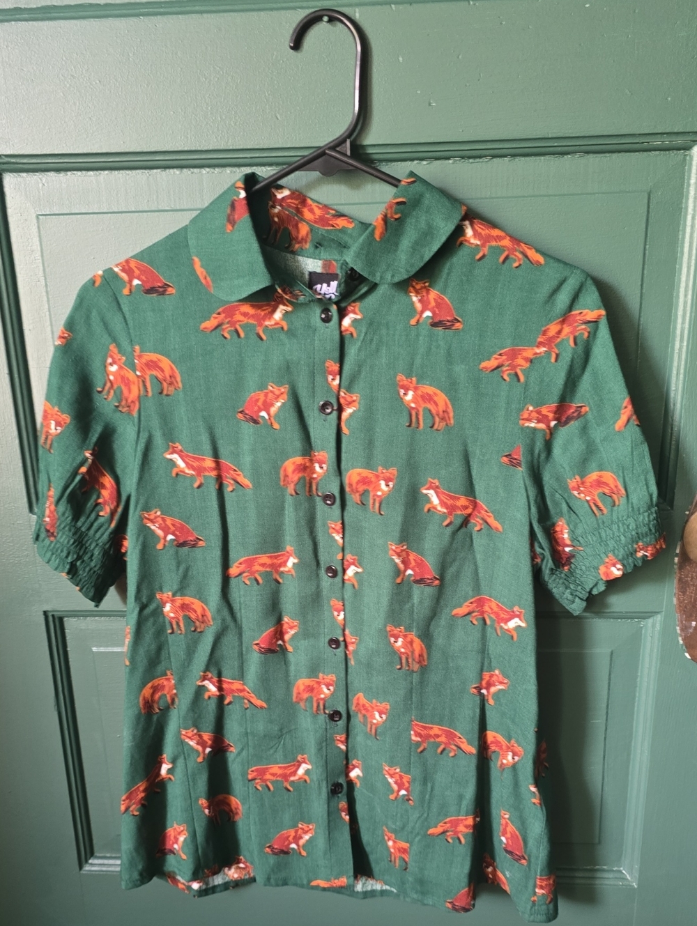 Green Fox-Print Button-Up Women’s Top